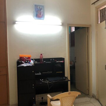Team Area in 2 BHK Builder Floor at Unitech South City II, South City 2 – for Rent