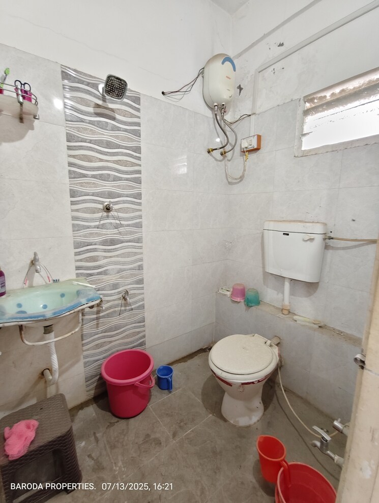 Bathroom, gotri 2 Bedroom 900 Sq.Ft. Apartment In Gotri Vadodara 8949491