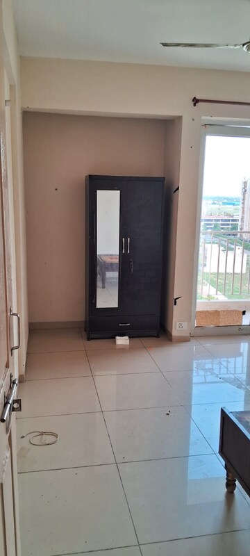 Room in 1 BHK Apartment at Wave Dream Homes, Wave City – for Rent