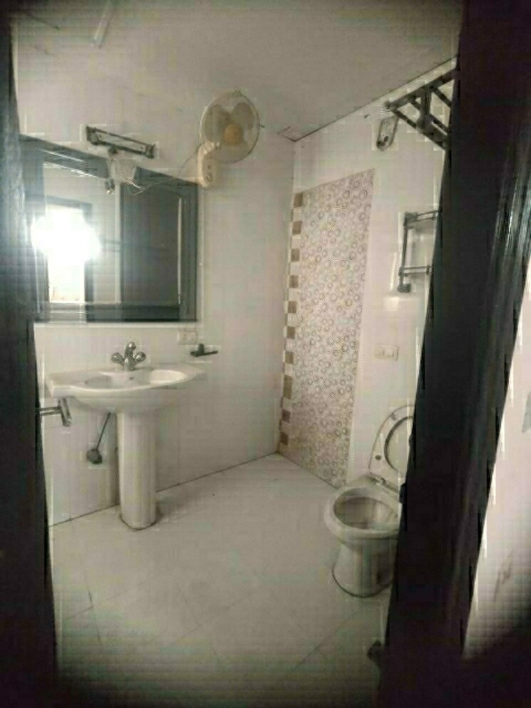 Bathroom, civitech-florencia 3 Bedroom 1915 Sq.Ft. Apartment In Vaishali Sector 9 Ghaziabad 8949504