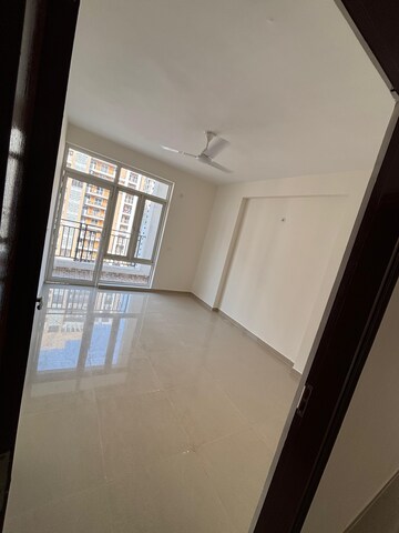 Balcony in 3 BHK Apartment at Omaxe R2, Gomti Nagar – for Rent
