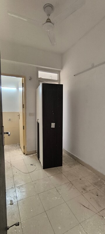 Building Lobby in 3 BHK Apartment at Conscient Heritage Max, Sector 102 – for Rent