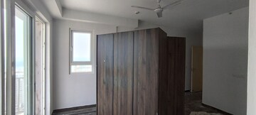 Room in 3 BHK Apartment at Conscient Heritage Max, Sector 102 – for Rent