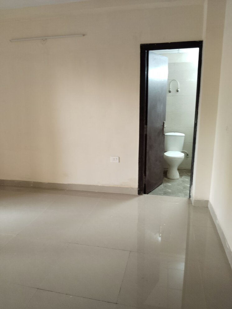 Room, amrapali-terrace-homes 3.5 Bedroom 1600 Sq.Ft. Apartment In Tech Zone 4 Greater Noida Greater Noida 8949522