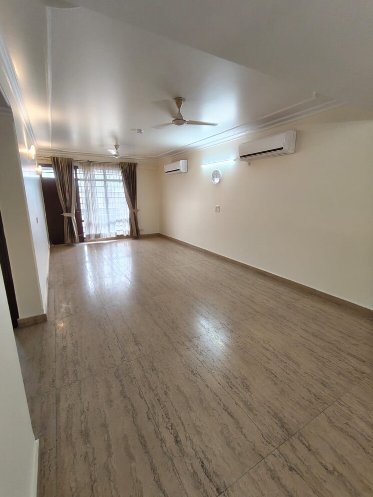 Room, the-new-greenwood 3 Bedroom 2400 Sq.Ft. Apartment In Sector 52 Gurgaon 8949518