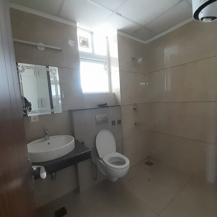 Bathroom, international airport road 4 Bedroom 2284 Sq.Ft. Apartment In International Airport Road Zirakpur 8949122