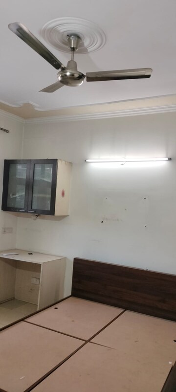 Room in 3 BHK Apartment at Park Royal Apartment, Sector 56 – for Rent