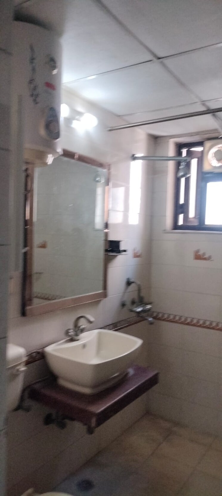 Bathroom, park-royal-apartment 3 Bedroom 2126 Sq.Ft. Apartment In Sector 56 Gurgaon 8949525