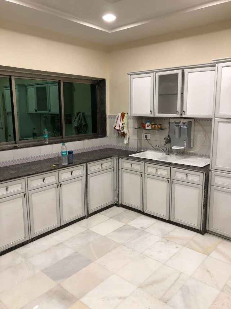 Kitchen, colaba 4 Bedroom 2000 Sq.Ft. Apartment In Colaba Mumbai 8949541