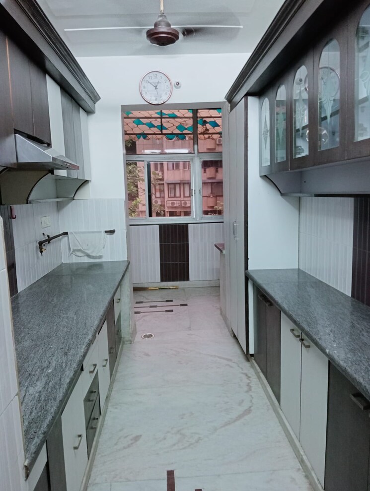 Kitchen, patparganj 3 Bedroom 1350 Sq.Ft. Apartment In Patparganj Delhi 8949569