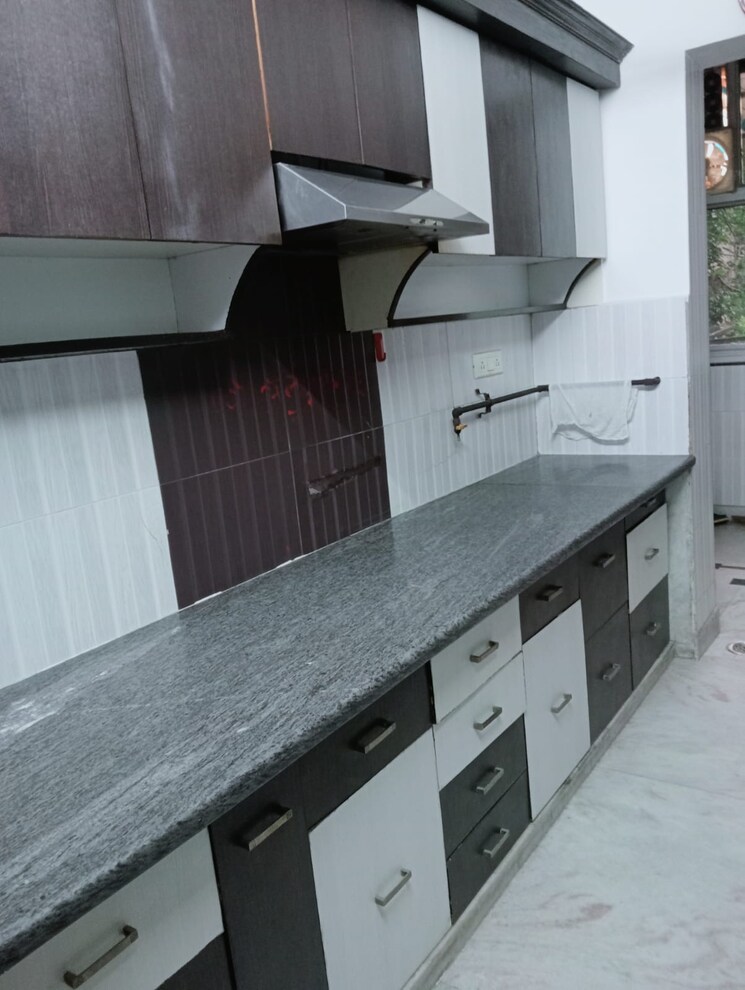 Kitchen, patparganj 3 Bedroom 1350 Sq.Ft. Apartment In Patparganj Delhi 8949569