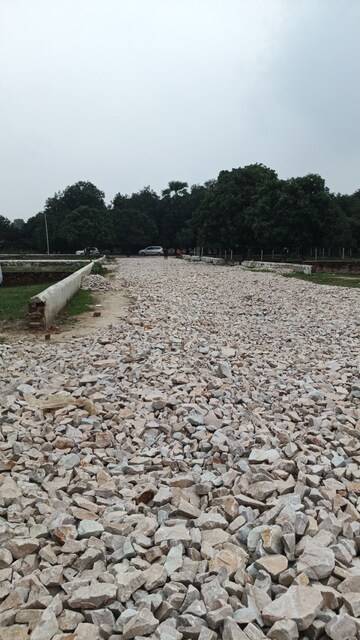 Plot Area in  Plot at Agra Expressway – for Sale