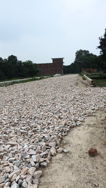  Plot For Sale in Agra Expressway