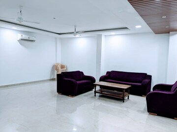 Living Room in 3 BHK Builder Floor at Ardee City, Sector 52 – for Rent