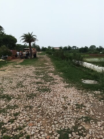 Plot Area in  Plot at Agra Expressway – for Sale