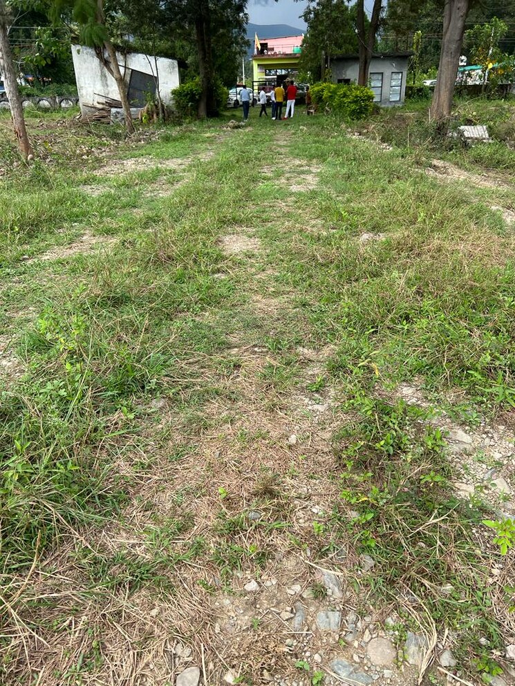 Garden, sahastradhara road  150 Sq.Yd. Plot In Sahastradhara Road Dehradun 8949612