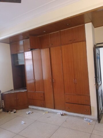 Furnished Amenities in 2 BHK Independent House at RWA Apartments Sector 26, Sector 26 – for Rent