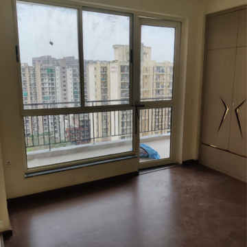 Room in 3 BHK Apartment at Imperia Esfera, Garoli Kalan – for Rent