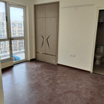 Room in 3 BHK Apartment at Imperia Esfera, Garoli Kalan – for Rent