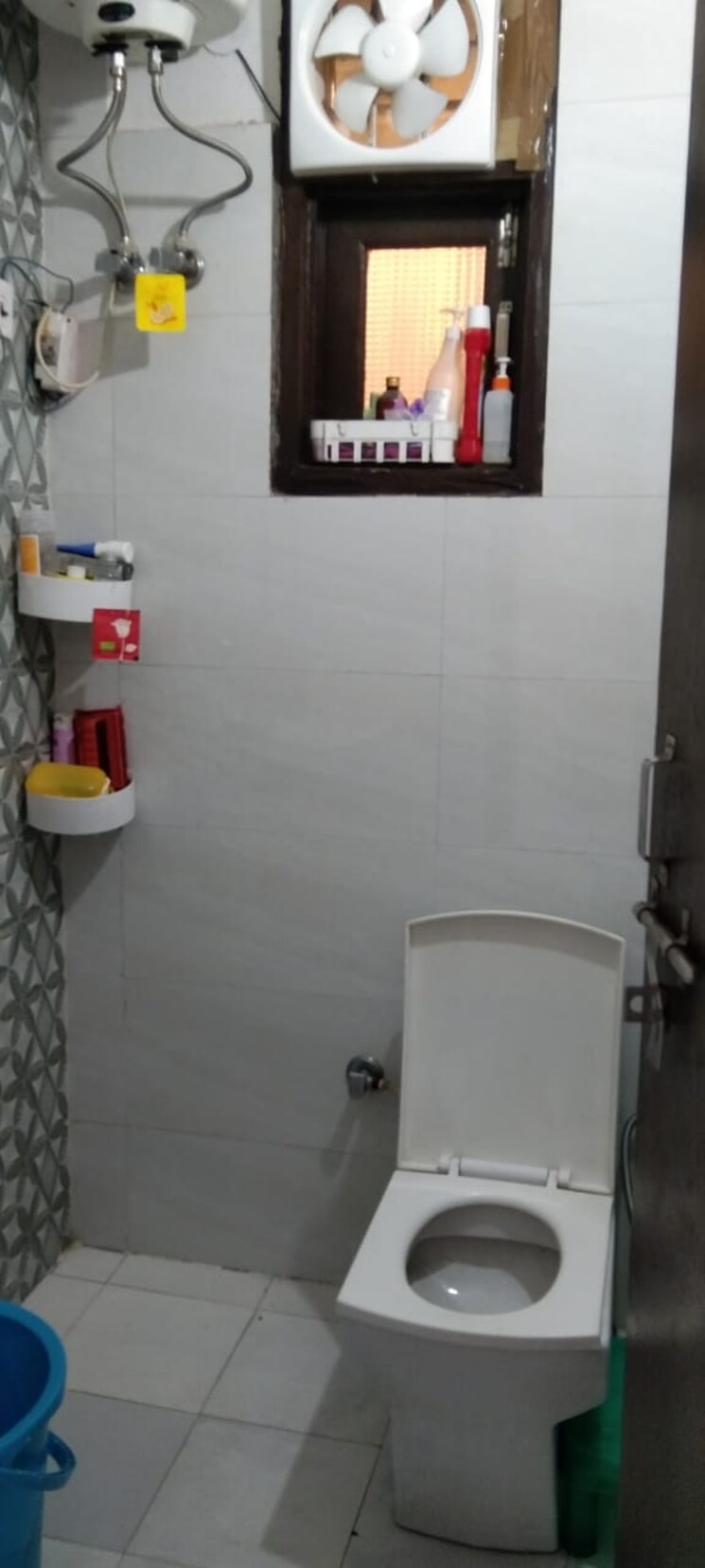Bathroom, mehrauli 2 Bedroom 850 Sq.Ft. Builder Floor In Mehrauli Delhi 8949632