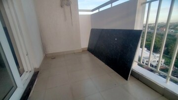 Room in 3 BHK Apartment at Vaishnavi Gardenia, Jalahalli West – for Rent