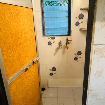 Bathroom in 1 BHK Apartment at Bhandup West – for Rent