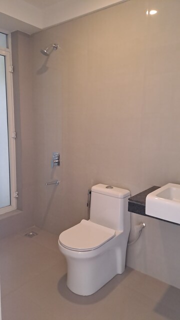 Master Bedroom in 3 BHK Apartment at One Indiabulls Thane, Pokhran Road No Two – for Rent
