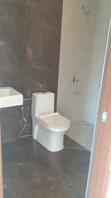Master Bedroom in 3 BHK Apartment at One Indiabulls Thane, Pokhran Road No Two – for Rent