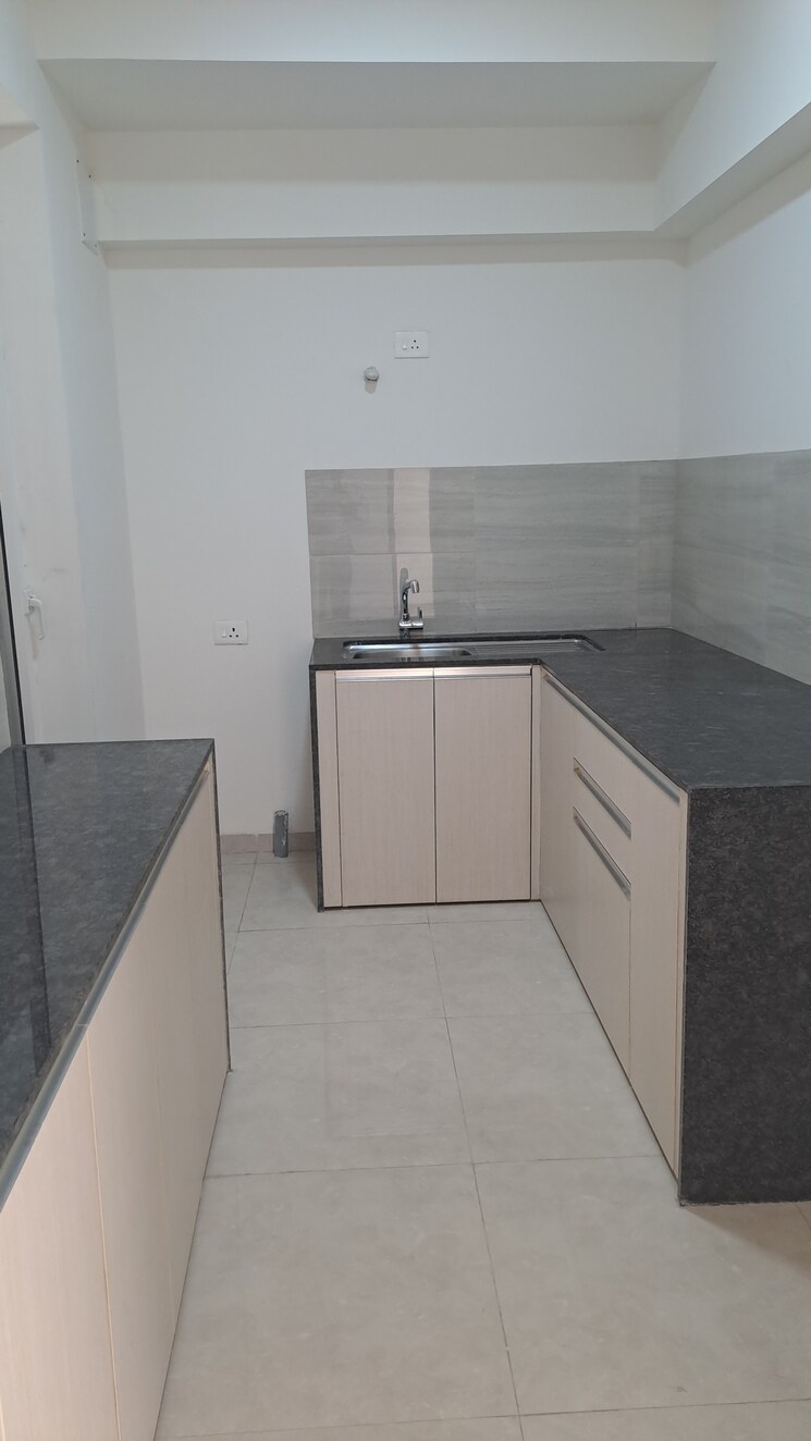 Room, one-indiabulls-thane 3 Bedroom 1140 Sq.Ft. Apartment In Pokhran Road No Two Thane 8949677