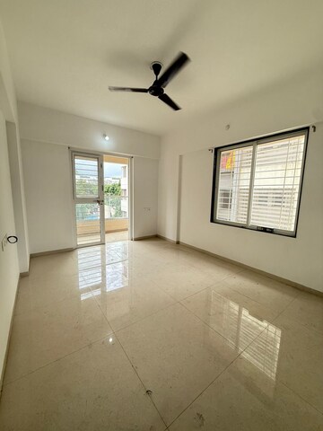Room in 2 BHK Apartment at Nyati Equatorial II, Bavdhan – for Rent