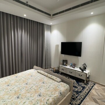Bedroom in 4 BHK Apartment at Suncity Platinum Towers, Maruti Vihar – for Sale