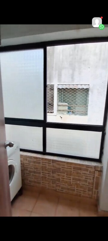 Room in 3.5 BHK Apartment at Hari Ganga, Yerawada – for Rent