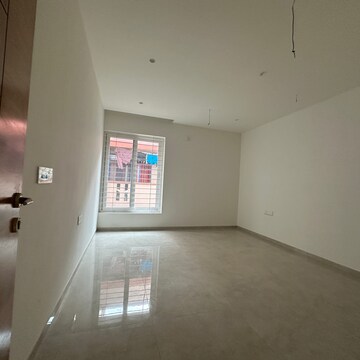 Room in 4 BHK Apartment at Padmanabha Nagar – for Sale