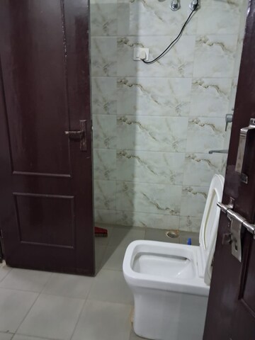 Furnished Amenities in 3 BHK Apartment at Sagar Apartment, Sector 56 – for Rent