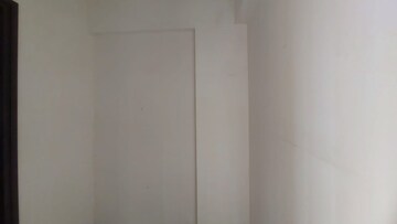 Room in 3 BHK Apartment at Mahindra Vivante, Andheri East – for Sale
