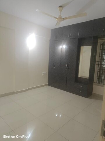 3 BHK Apartment For Rent in MC Sarovar, Kr Puram