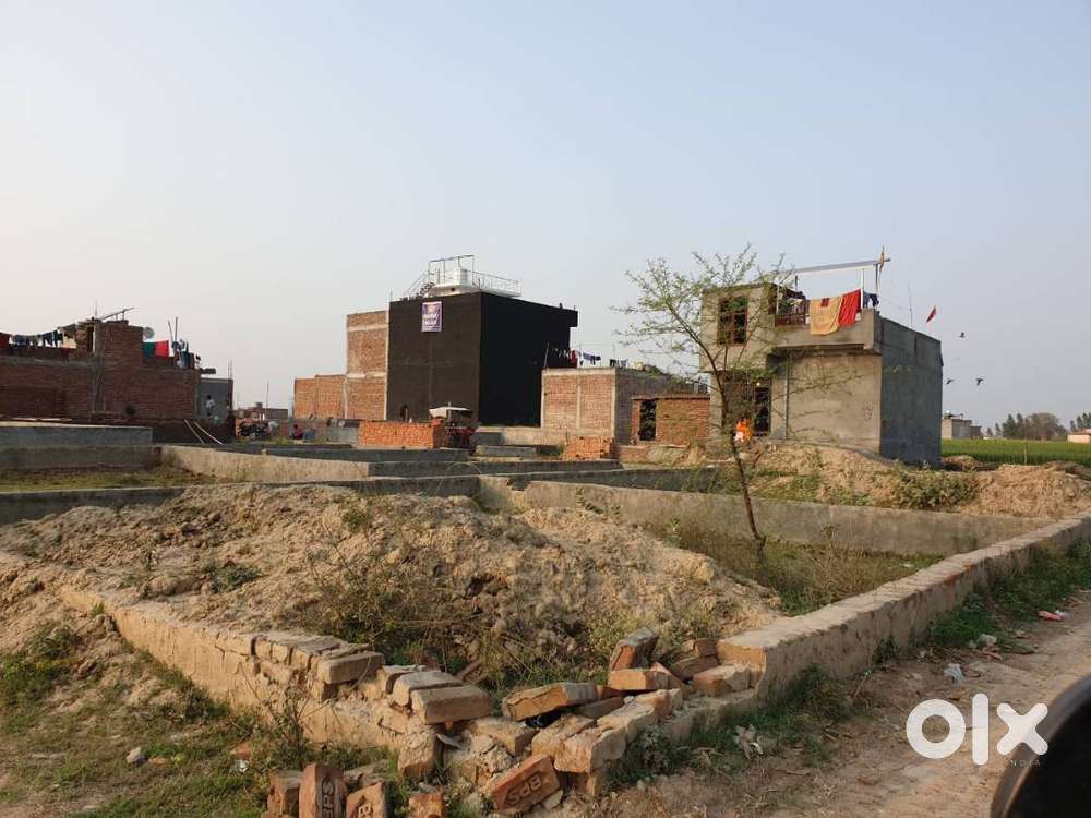 Plot For Sale in Sector 43