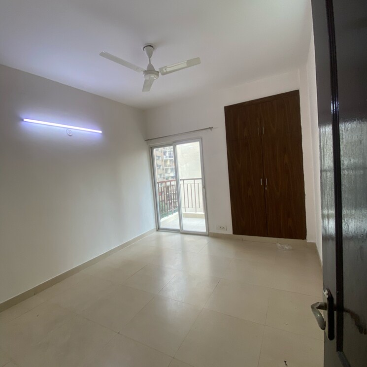 Room, aims-golf-avenue-ii 3 Bedroom 1455 Sq.Ft. Apartment In Sector 75 Noida 8949763