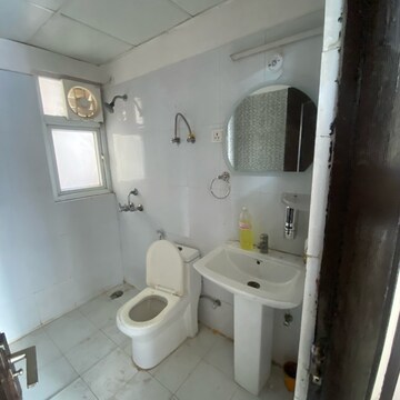 Bathroom in 3 BHK Apartment at Aims Golf Avenue II, Sector 75 – for Rent