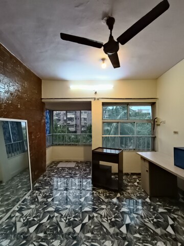 Master Bedroom in 2 BHK Apartment at Mangal Orchid Chs, Andheri West – for Rent