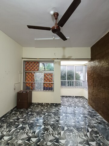 Bedroom in 2 BHK Apartment at Mangal Orchid Chs, Andheri West – for Rent