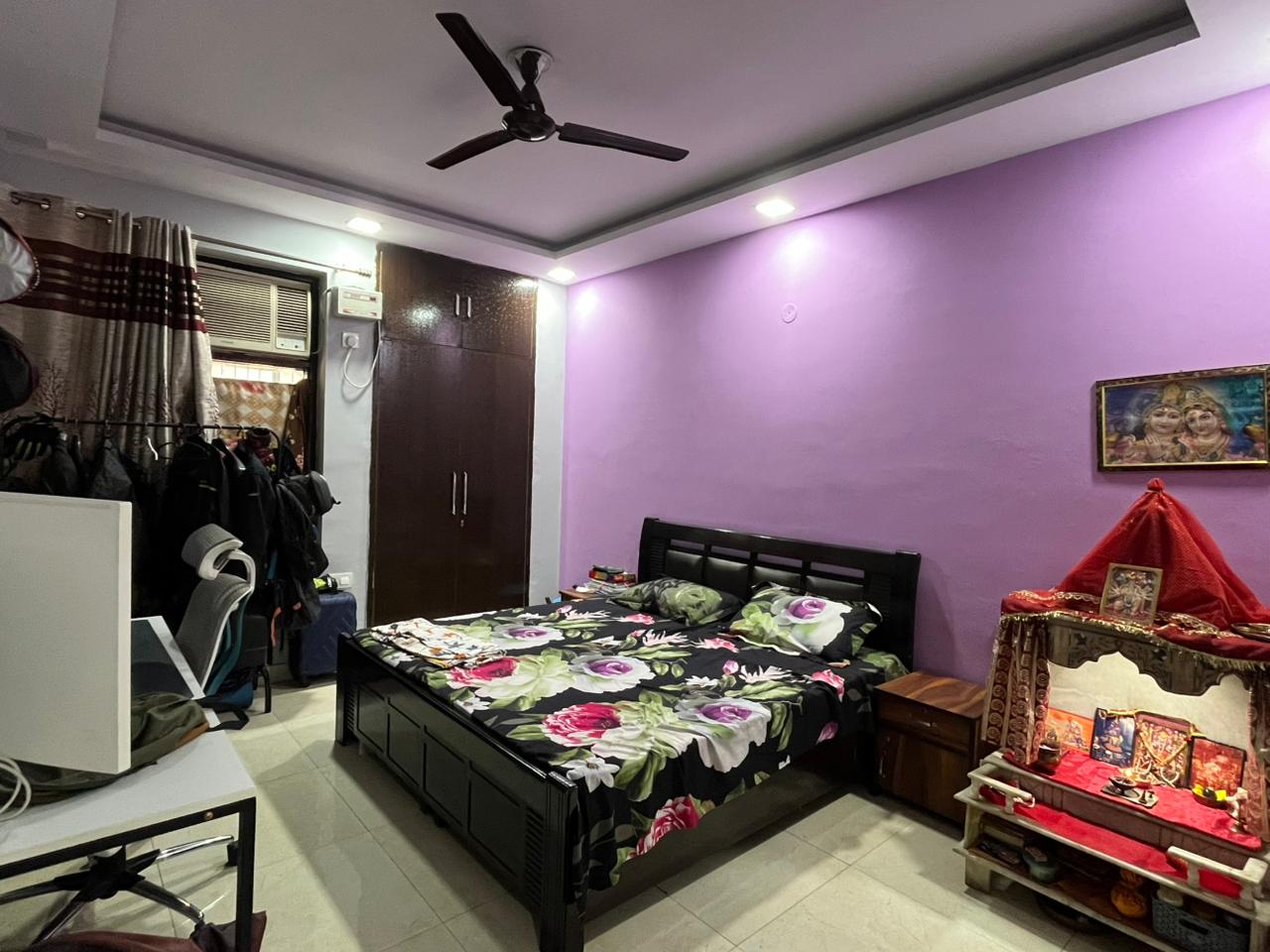 4 BHK + Servant Room Builder Floor For Rent in Green Fields Colony
