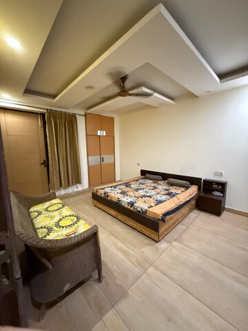 Bedroom in 4 BHK Builder Floor at Green Fields Colony – for Rent