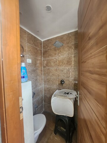 Bathroom in 2 BHK Builder Floor at Palm Residency Chhatarpur, Chattarpur – for Rent