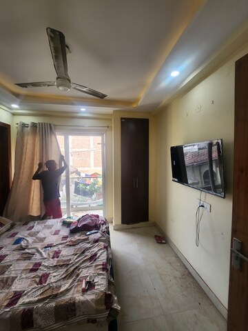 Bedroom in 2 BHK Builder Floor at Palm Residency Chhatarpur, Chattarpur – for Rent