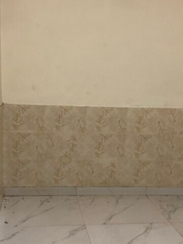 Room in 2.5 BHK Builder Floor at Mayur Vihar – for Rent