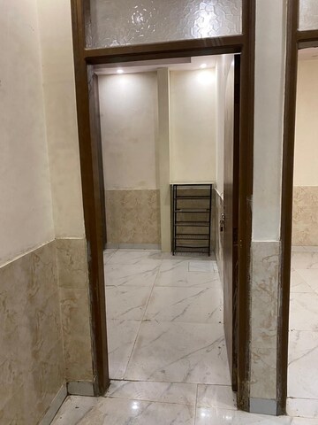Building Lobby in 2.5 BHK Builder Floor at Mayur Vihar – for Rent
