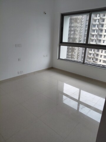 1 BHK Apartment For Rent in Kalpataru Immensa, Kolshet Road