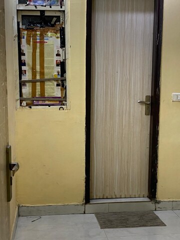 Building Lobby in 2.5 BHK Builder Floor at Mayur Vihar – for Rent