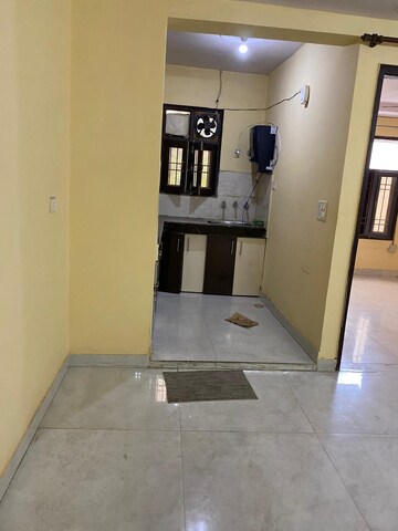 Living Room in 2.5 BHK Builder Floor at Mayur Vihar – for Rent